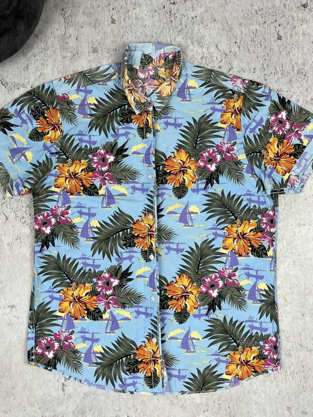 Crazy Shirts × Hawaiian Shirt × Surf Style Vintag… - image 1