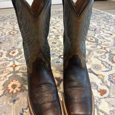 Women’s ariat boots - image 1