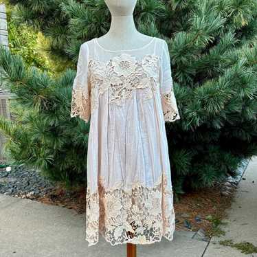 Holding Horses magnolia lace dress - large