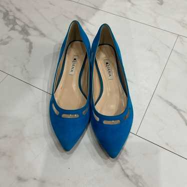 Diana pumps