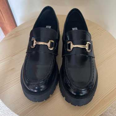 Steve Madden Lando Black Loafers