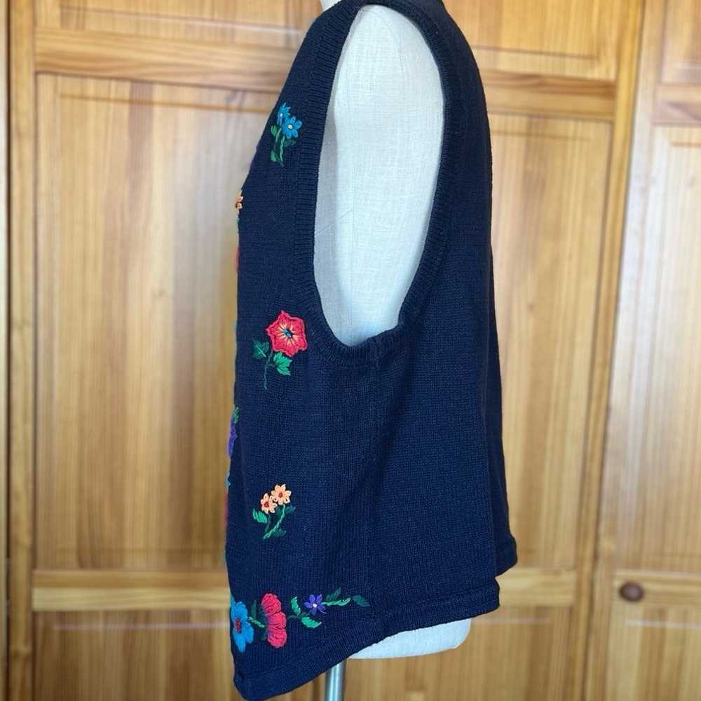 Vintage 90s Blue Floral Embroidered Sweater Vest … - image 3