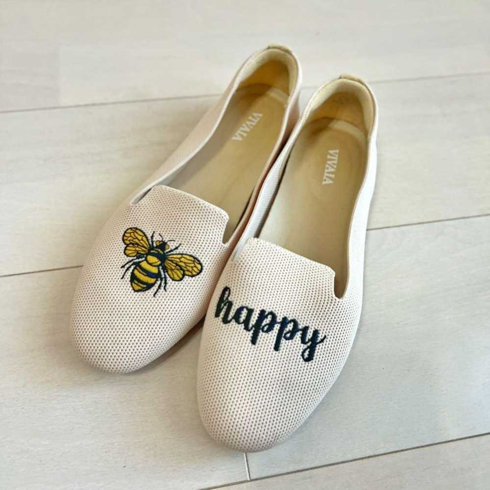 VIVAIA Round Toe Embroidered Loafers Bee - image 2