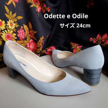 Odette and Odile suede pointed-toe pumps.