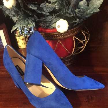 NINE WEST SUEDE HEELS