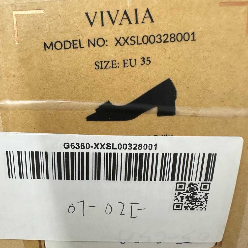 Vivaia shoes size US 5 not for wide leg - image 4