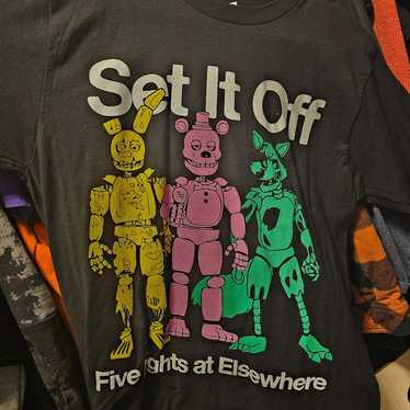 Set it off. Five nights at elsewhere shirt - image 1