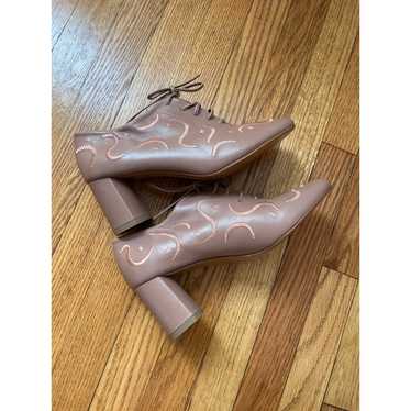 LOQ Fernanda Lace up Heels