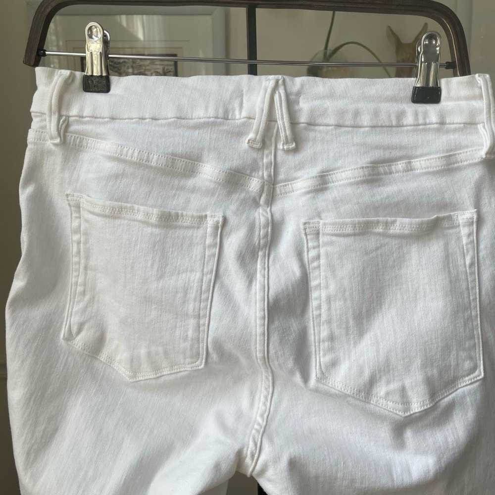 Other Good American White Raw Tulip Hem Jeans 31 - image 3