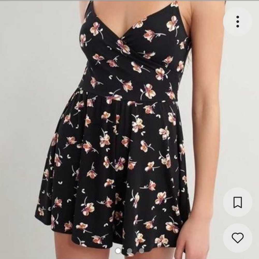 Garage flowy romper - image 1