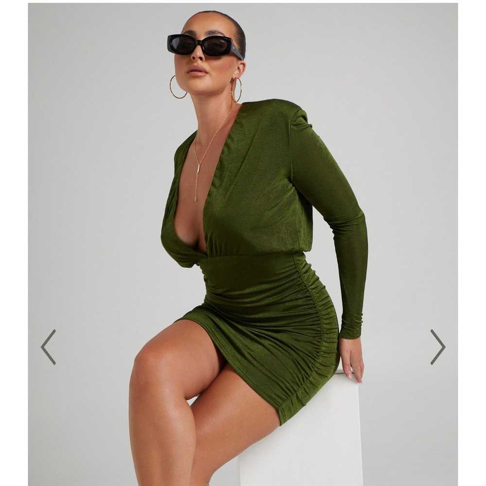 ShowPo Kaitie Green Deep V-Neck Ruched Bodycon Lo… - image 1