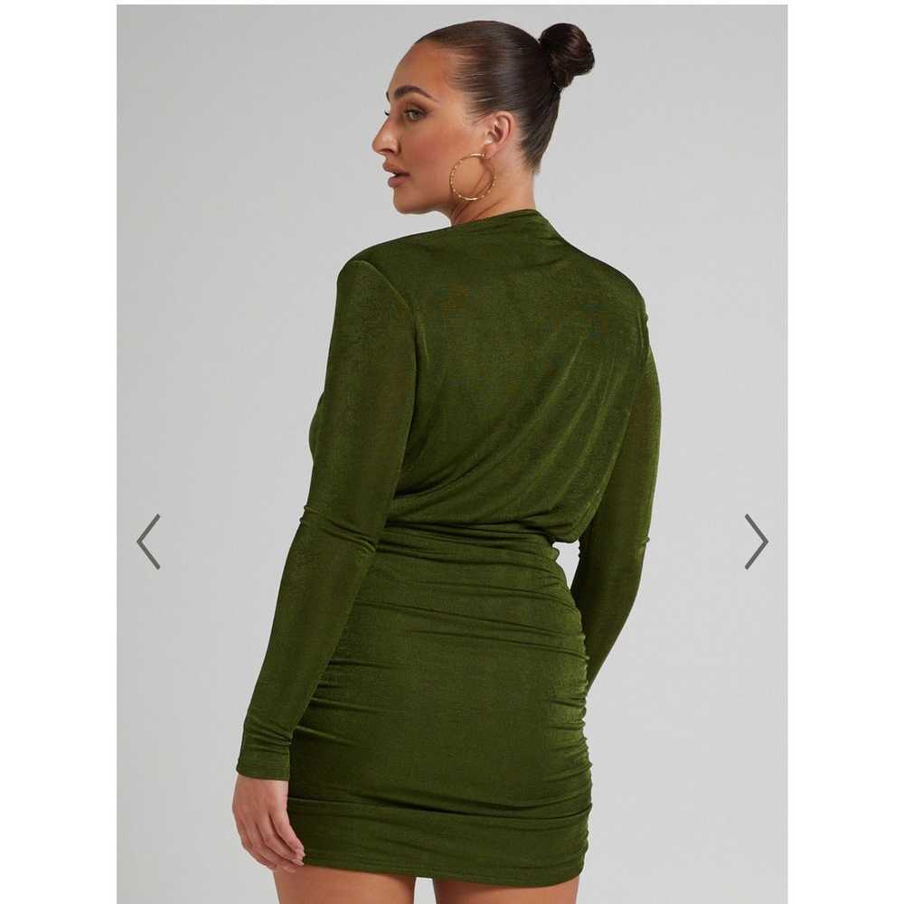 ShowPo Kaitie Green Deep V-Neck Ruched Bodycon Lo… - image 9