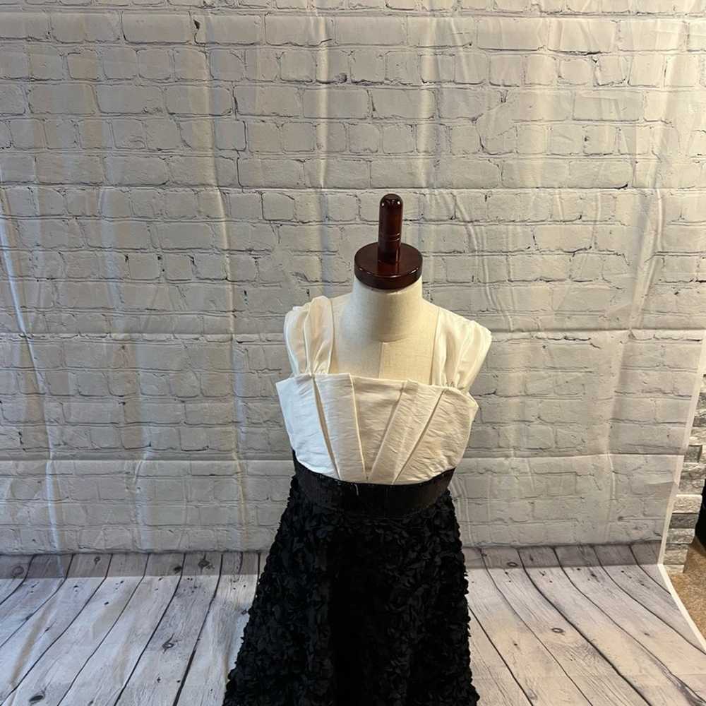 Beautiful black & white party dress - image 5