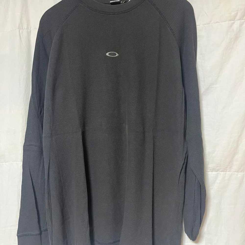 00s vintage oakley waffle long sleeve - image 1