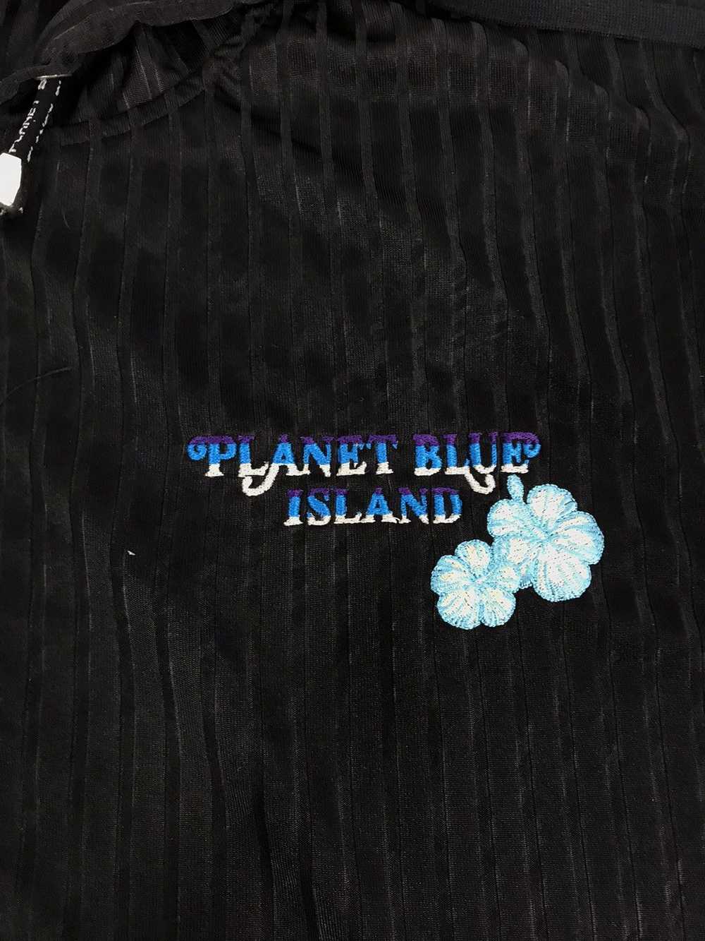 Free Planet × Streetwear × Vintage Planet Blue Is… - image 5