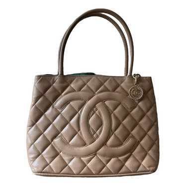 Chanel Médaillon leather tote