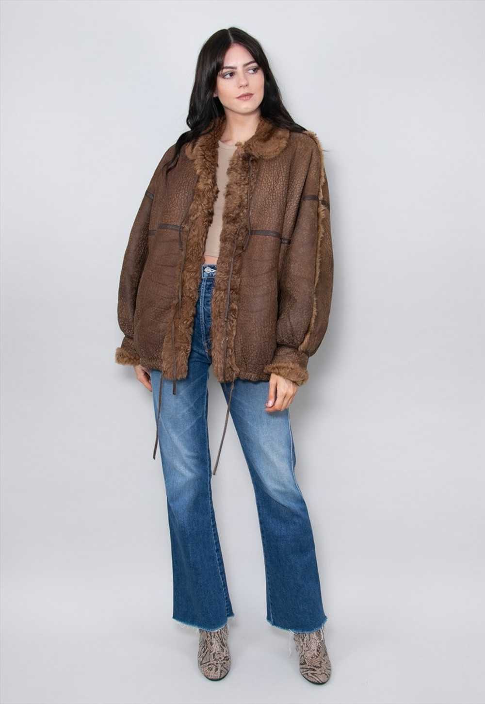 80's Ladies Vintage Brown Shearling Coat Sheepski… - image 1