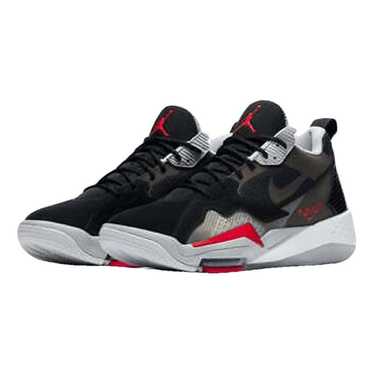 Jordan Low trainers - image 1