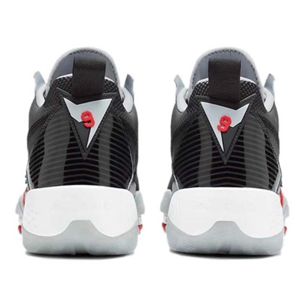 Jordan Low trainers - image 7