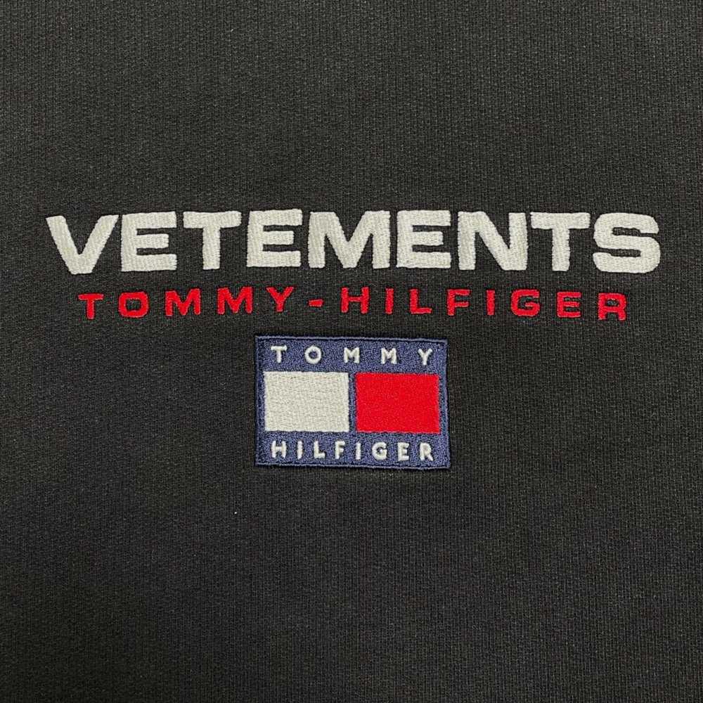 Vetements X Tommy Hilfiger Hooded Sweatshirt Black - image 5