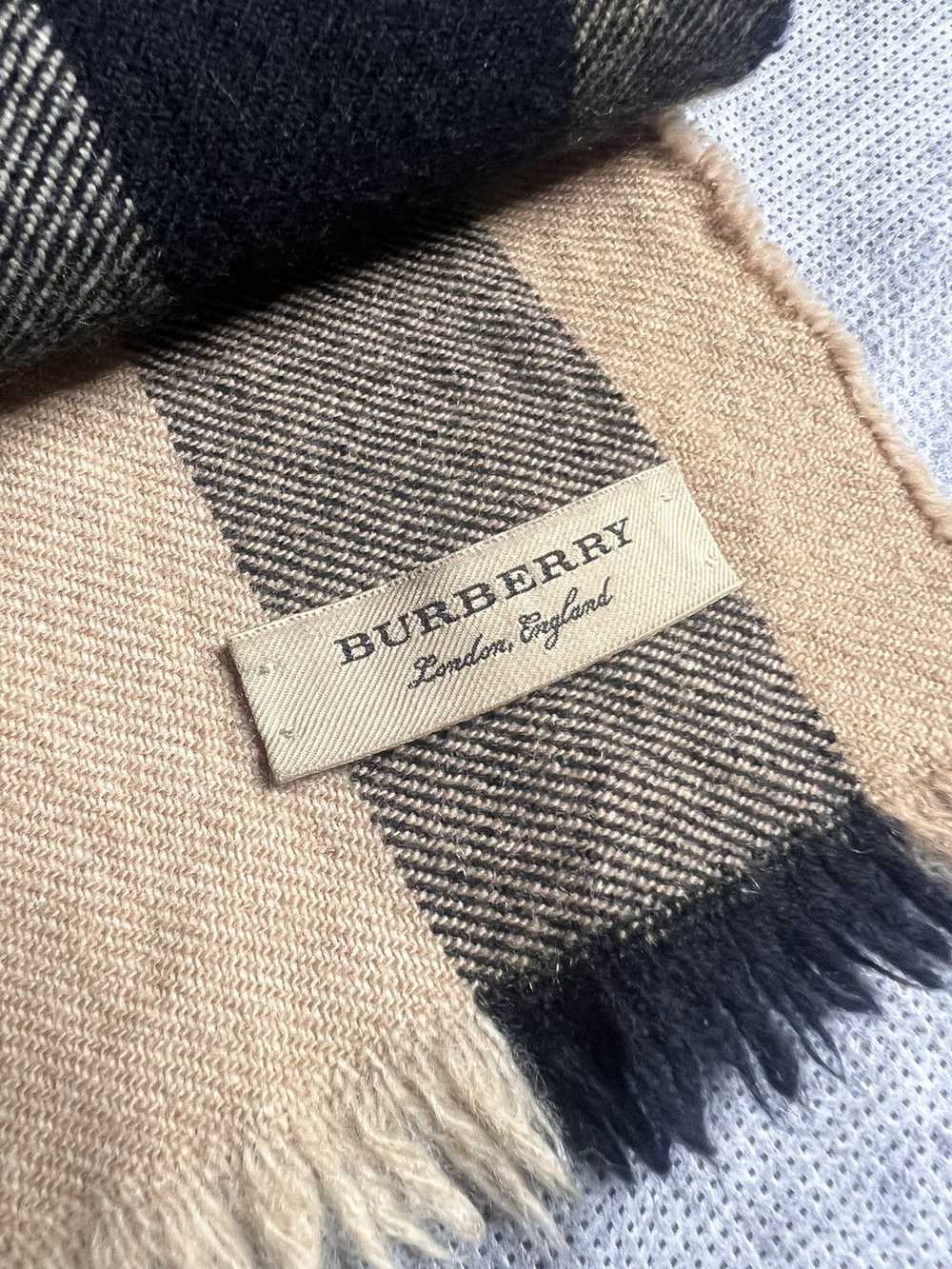 Burberry × Vintage × Winter Session Burberry Scarf - image 2