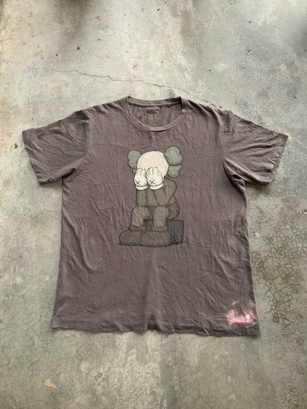 Archival Clothing × Kaws × Uniqlo Uniqlo Kaws Sun… - image 1