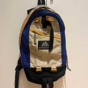 GREGORY backpack beige-blue-black two-tone color.