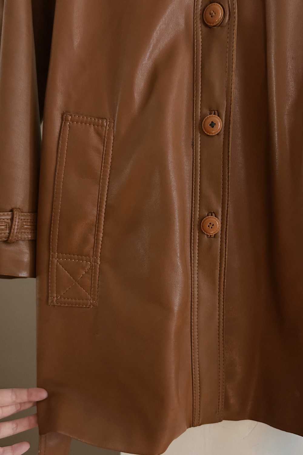 1970's CARAMEL FAUX LEATHER WRAP JACKET - image 4