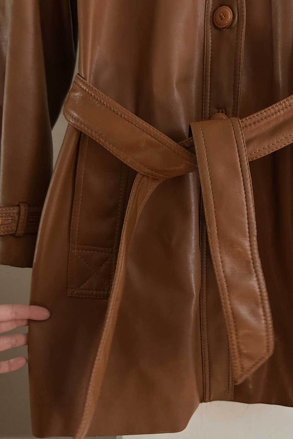 1970's CARAMEL FAUX LEATHER WRAP JACKET - image 5