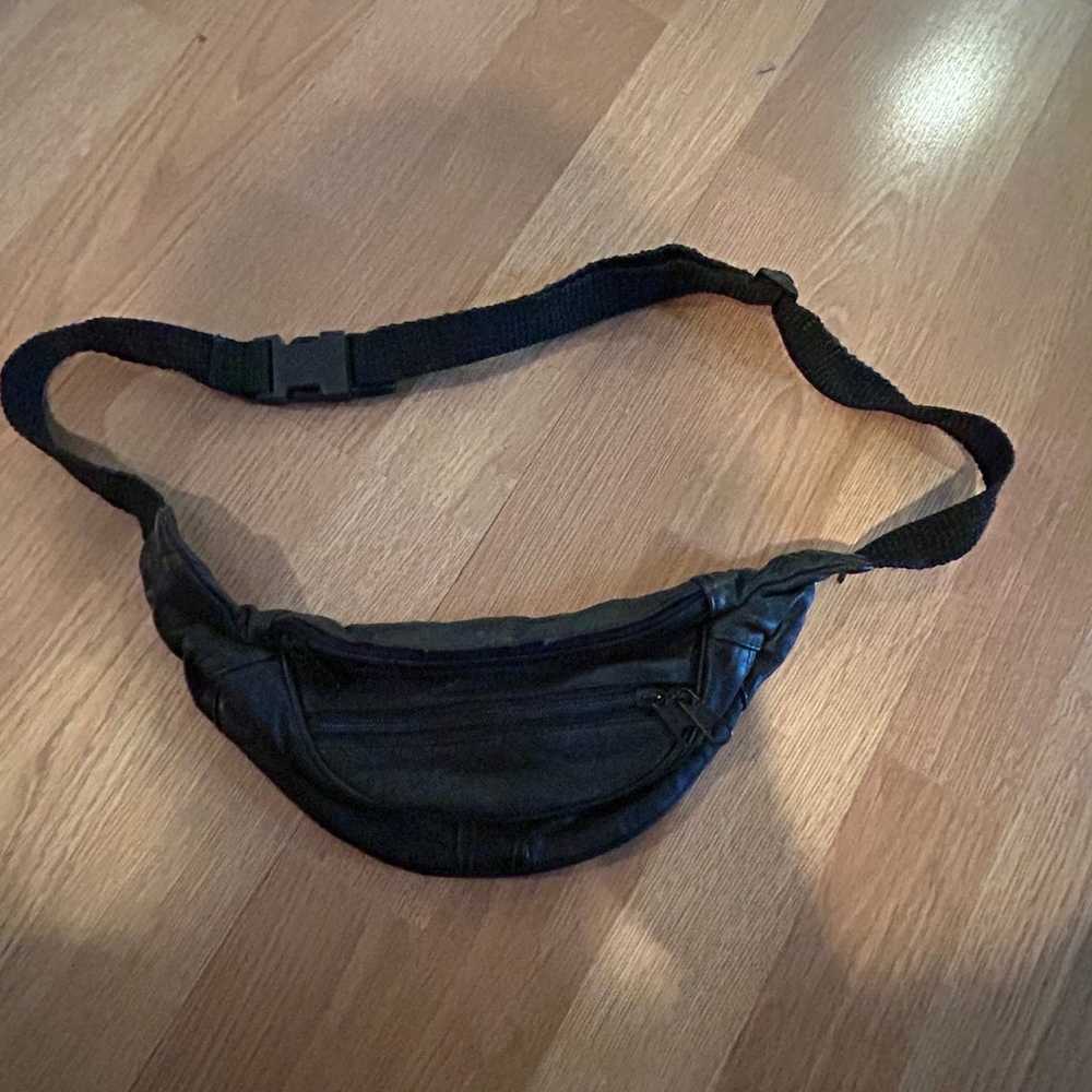 Vintage 1990's Leather Fanny Pack - image 1