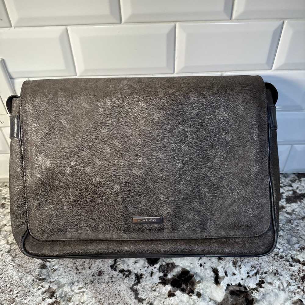 Michael Kors Key Setter Large Messenger bag - image 1