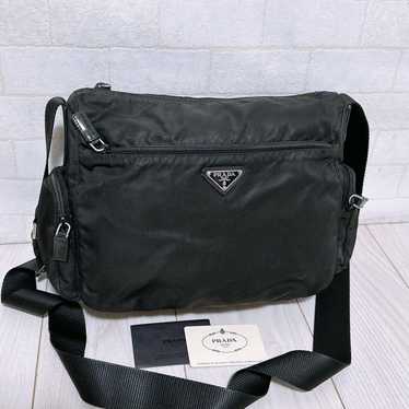 "Exquisite item" PRADA Shoulder Bag - image 1