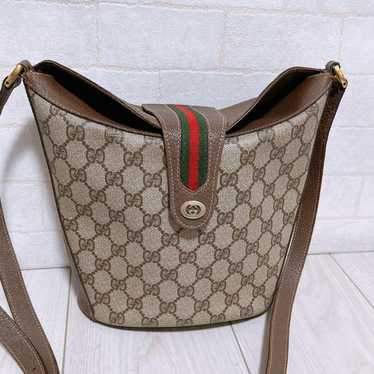 "Brand New" GUCCI shoulder bag