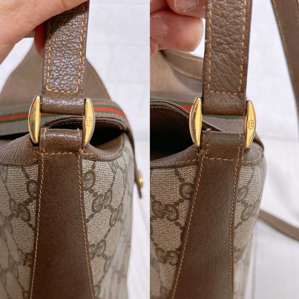 "Brand New" GUCCI shoulder bag - image 4