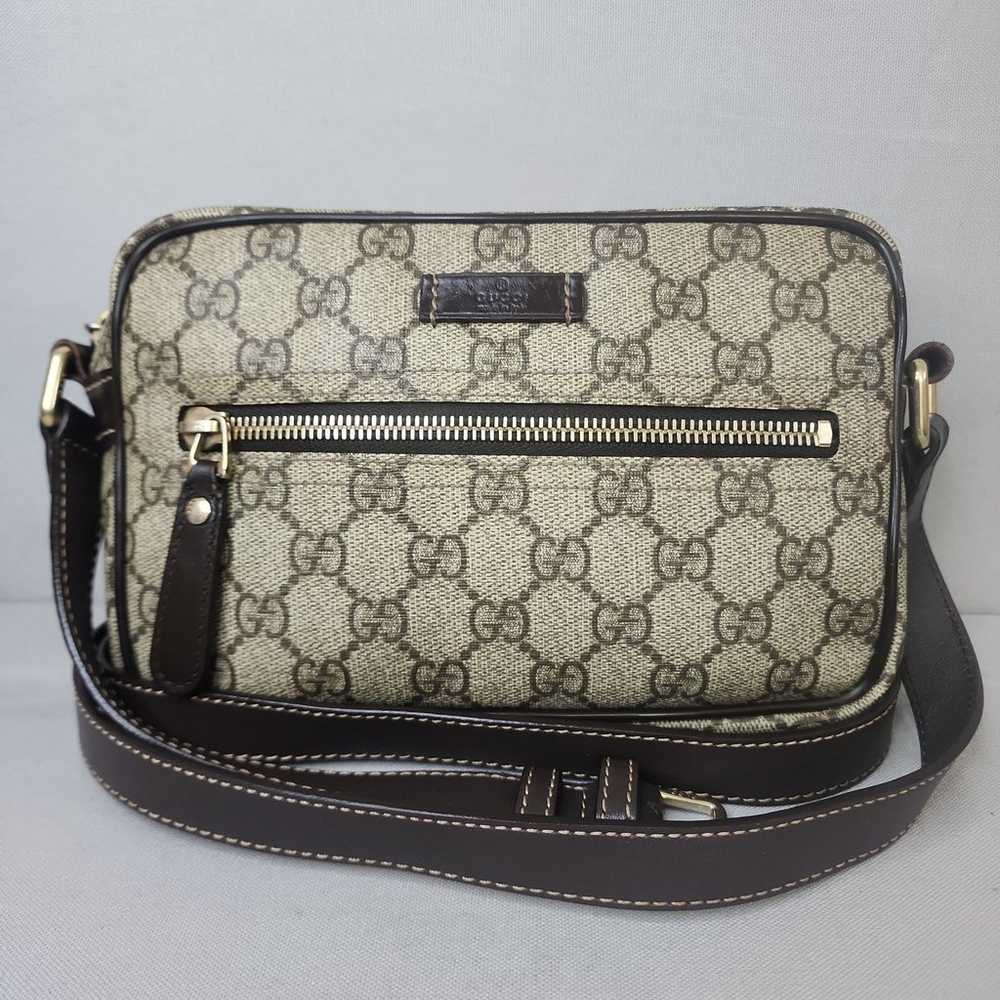 GUCCI GG Supreme Front Zip Camera Bag - image 4