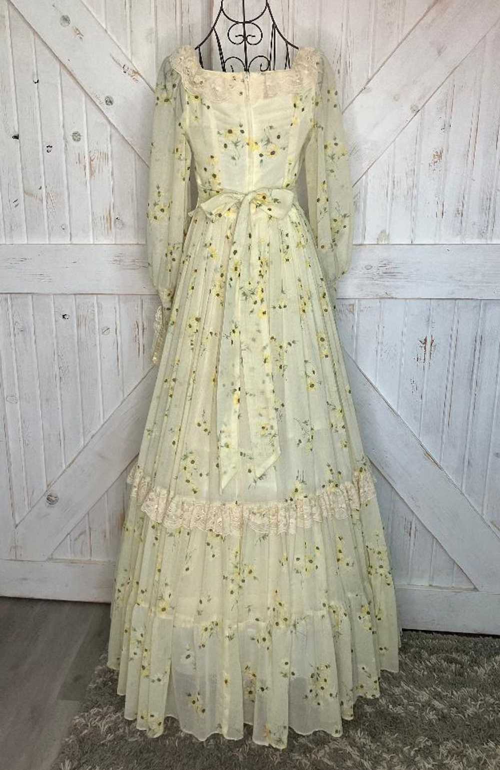 70's Vintage Gunne Sax Yellow Black Green Sunflow… - image 5