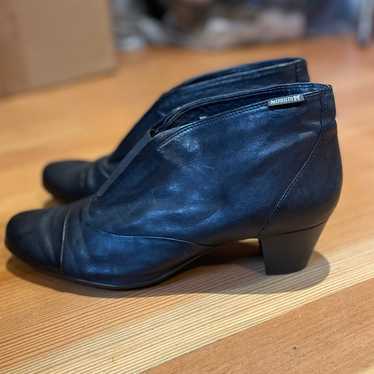 Mephisto EUC Air Relax Black Ankle Boots US Woman… - image 1