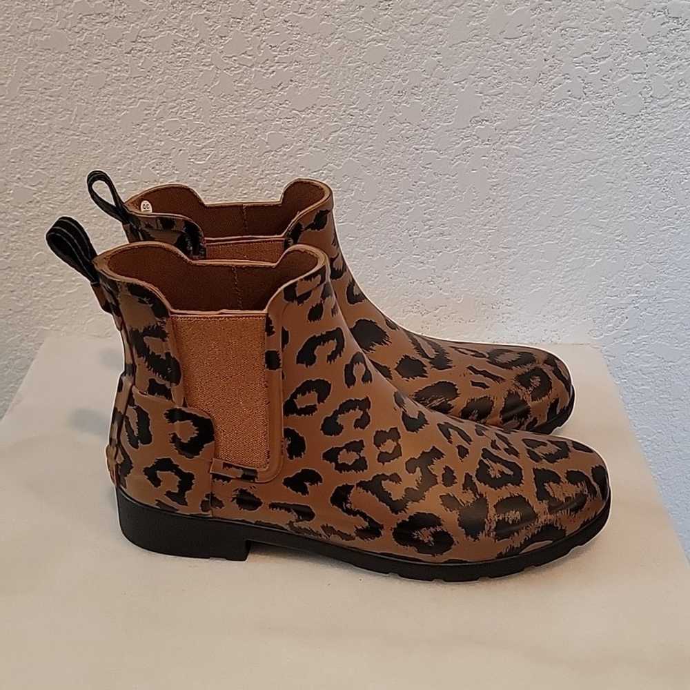 NWOB Hunter Original Leopard Print Refined Chelse… - image 2