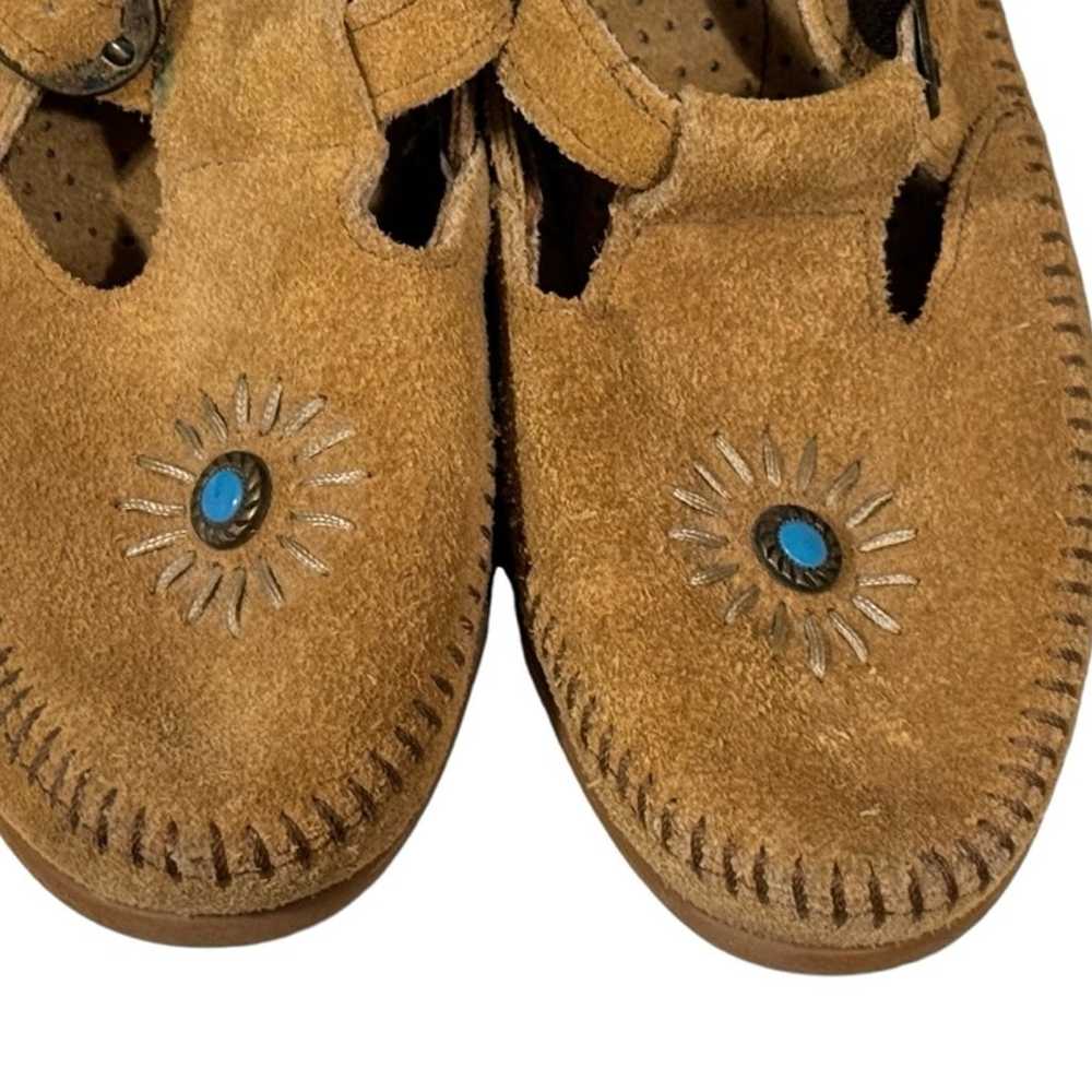 Minnetonka Women’s Brown Tan Suede Moccasin Buckl… - image 5