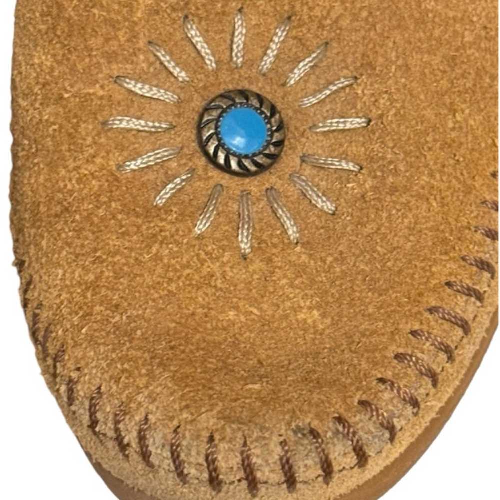 Minnetonka Women’s Brown Tan Suede Moccasin Buckl… - image 6