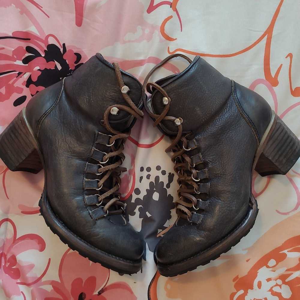 Freebird by Steven Devin Boots Size 7 Black Brown - image 1