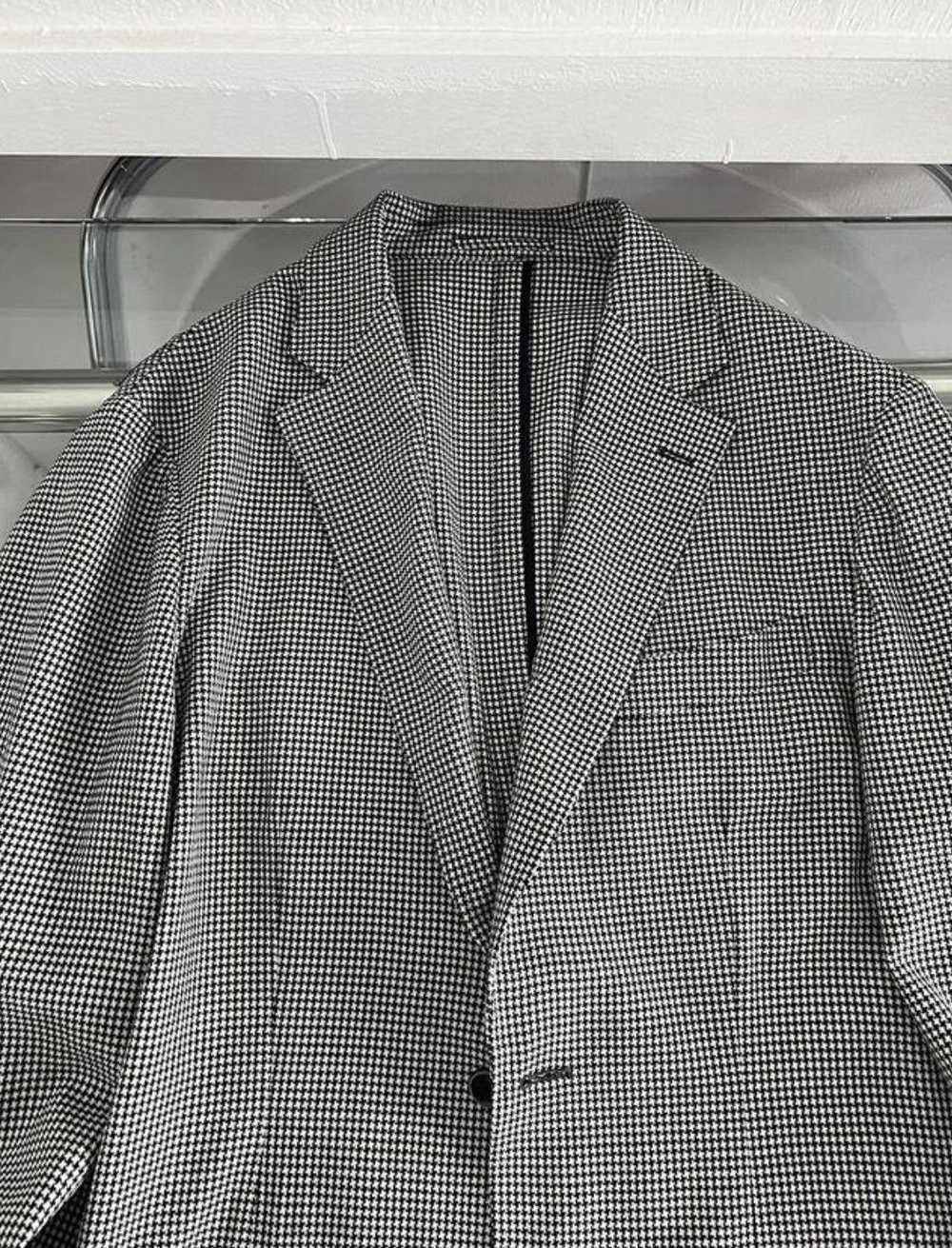 Hilton Exclusive Hilton unconstructed houndstooth… - image 3