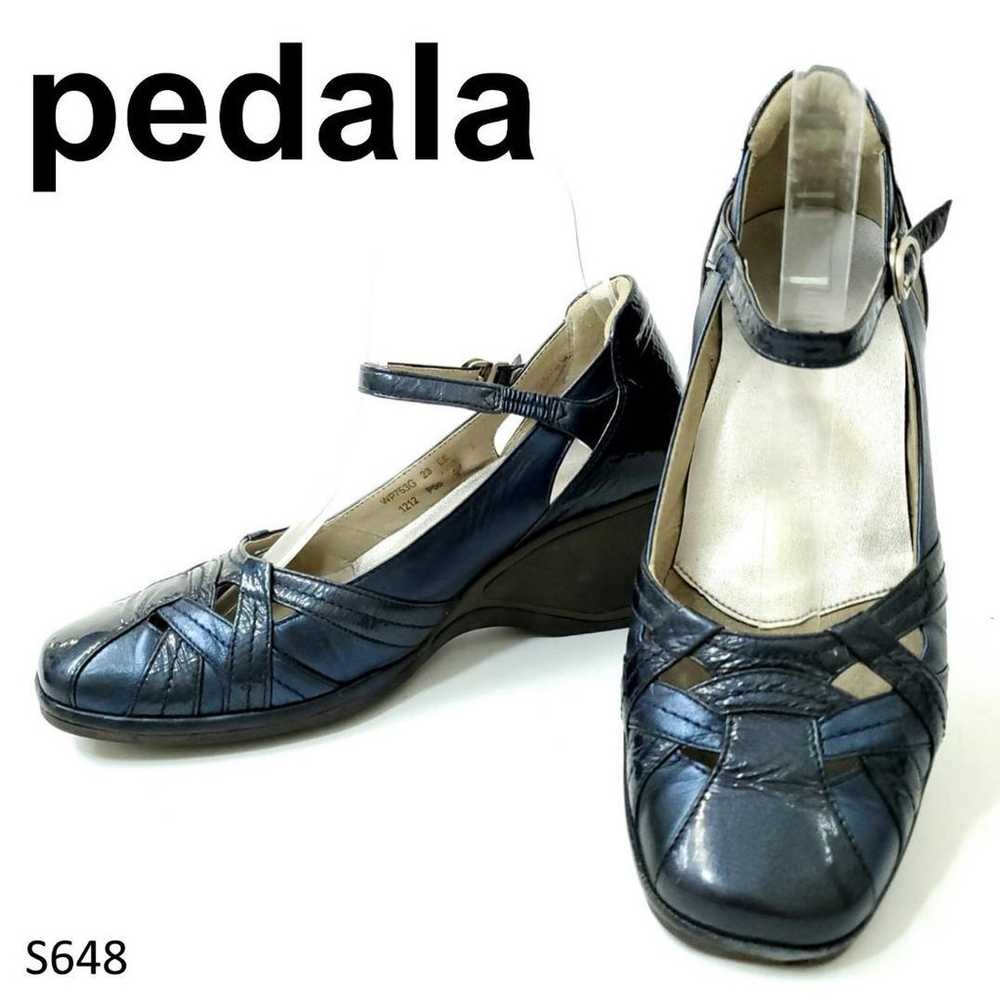 Pedara Strap Pumps Square Toe Bicolor 23EE Combin… - image 1