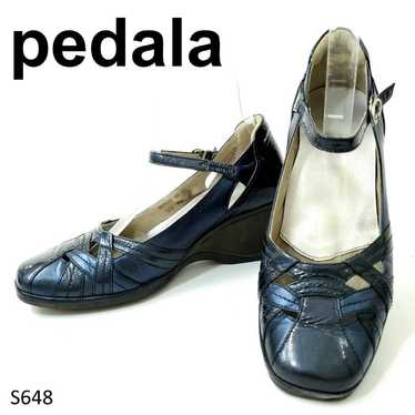 Pedara Strap Pumps Square Toe Bicolor 23EE Combin… - image 1