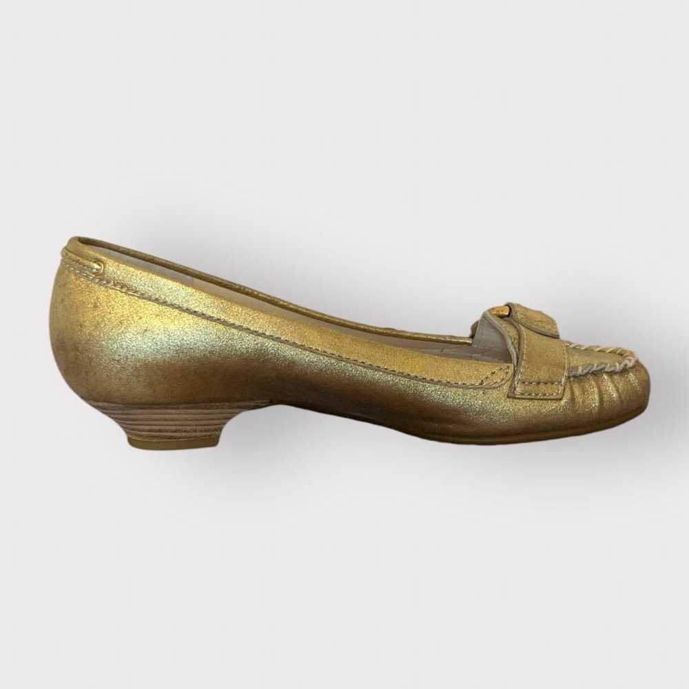 GINZA Kanematsu Gold Leather Pumps - image 6