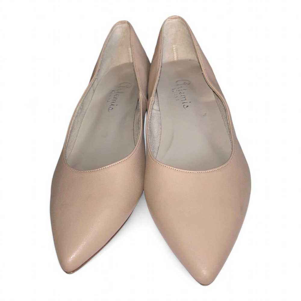 Artemis Diana Beige Pointed Toe Pumps in excellen… - image 4