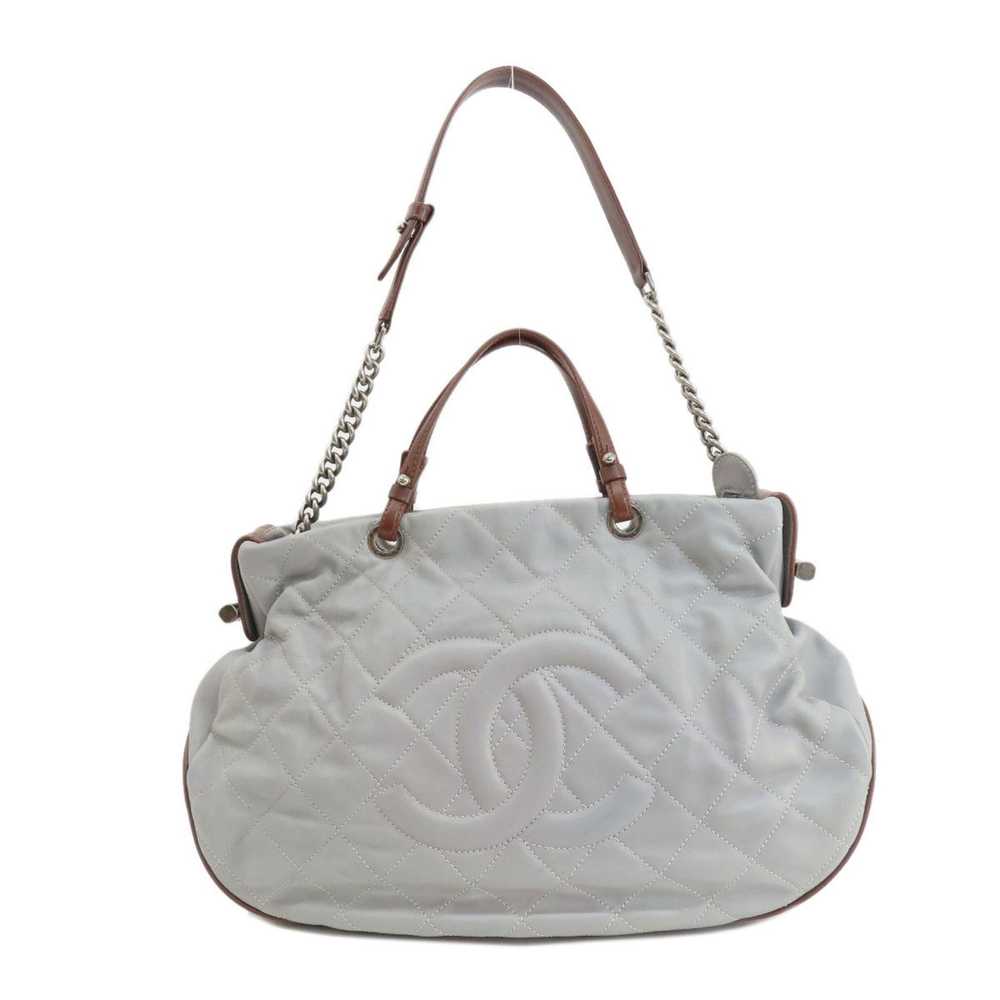 Chanel Matelassé Grey Leather Tote Bag (Pre-Owned) - image 10