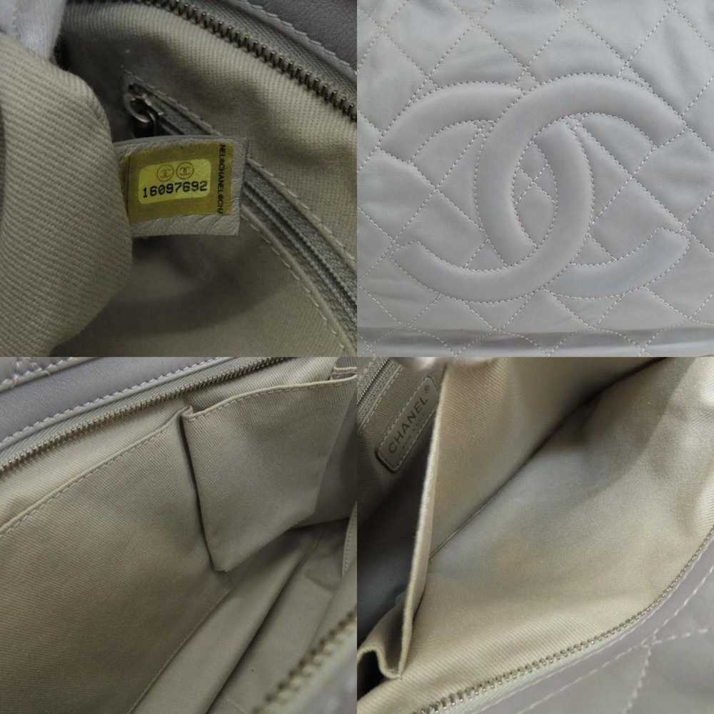 Chanel Matelassé Grey Leather Tote Bag (Pre-Owned) - image 5