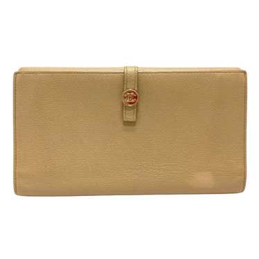 Chanel Logo Cc Beige Leather Wallet (Pre-Owned) - image 1