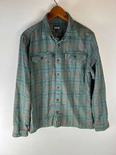 Patagonia Patagonia flannel button up shirt